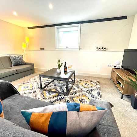 New Executive Apartment Perfect For Contractors & Pilots Bishop's Stortford Kültér fotó